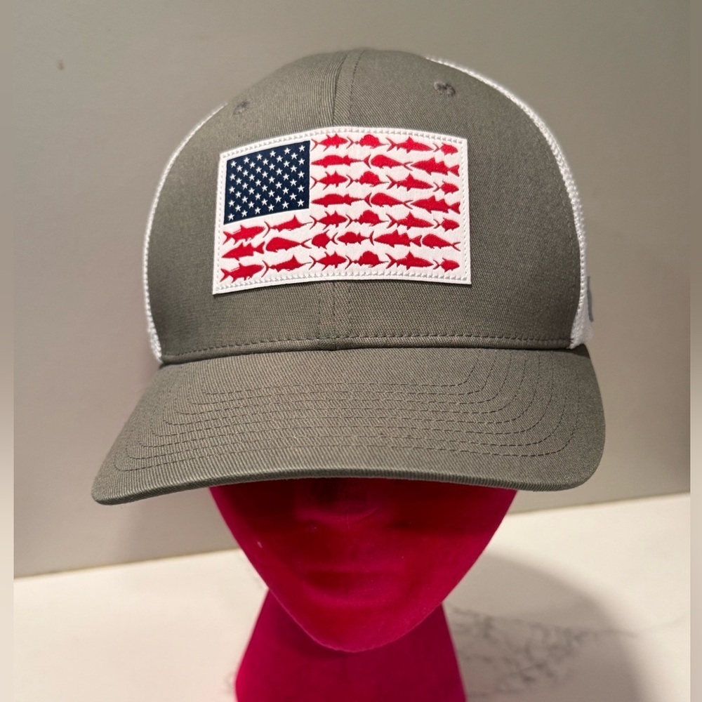 Columbia Gray and White Hat with American Flag Design